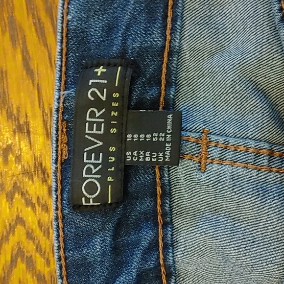 Forever 21+ Ladies Distressed Size 18 Jeans - Picture 1 of 7